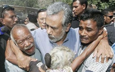 Xanana ho idozo sira.Foto Eugenio Pereira