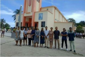 sarani katoliku partisipa misa iha Igreja Katedral Santo Antonio Baucau, (18/4). Foto Konstribuitor/Independente