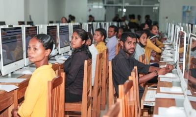 Kandidatu ba Bolsa kandidata tuir teste elektorniku iha CFP, Matadoru, Dili, Foin lalais ne'e. Foto:Dok.