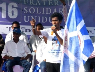 Joven mileniu Manatuto deklara apoia kandidatu Assanami ho numeru sorteiu 16. Foto Independente.