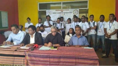 Uma Kreda liu husi Konferénsia Episkopál Timorense hala&#039;o Konferensia Imprensa, iha edifisiu CET-Balide, Dili,  segunda (18/04). Foto: INDEPENDENTE.()