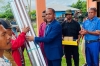 Governu liu husi Sekretáriu Estadu Protensaun Sivil (SEPS), entrega materiál rekuperasaun ba vítima dezastre naturais hamutuk uma-kain 110, iha Postu Administrativu Ermera, Munisipíu Ermera. Foto:Media SEPS.