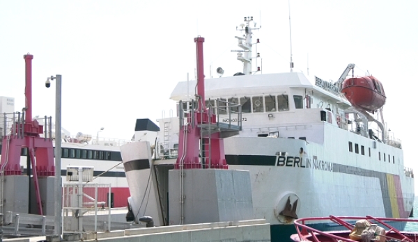 Ró Berlin Nakroma atraka hela iha Portu Dili, (16/06/25). Foto: INDEPENDENTE