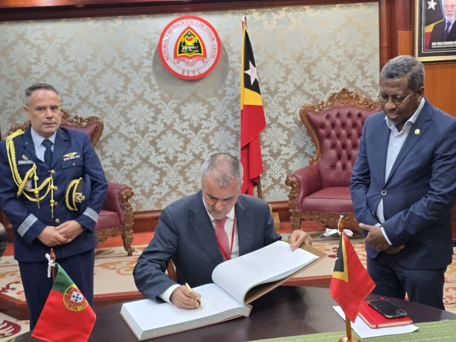 MD ho Embaixadór Portugal diskute programa kuadru dominiu defeza no enkontru CPLP