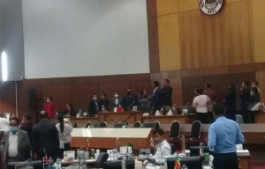 Deputadu sira iha PN hadau malu meza PPN. Foto INDEPENDENTE