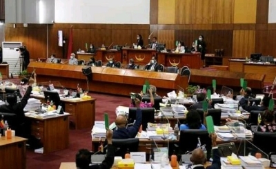 Deputadu sira iha Parlamentu Nasional halo aprovasaun ba OJE 2022 iha jeneralidade. Foto:Aquino/INDEPENDENTE.