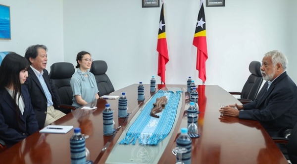 Profesor no estudante sira husi Universidade Waseda Japaun hasoru Primeiru Ministru Kay Rala Xanana Gusmao iha Palasiu Governu, Dili, Kinta ne'e (13/03/25). Foto:Media GPM.