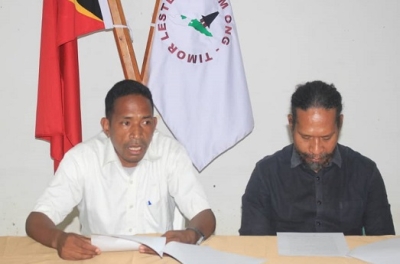 Sosiedade Sivil, Forum Organizasun Naun Govermental Timor-Leste (FONGTIL), husu ba Sekretariu Estadu Juventude no Desportu no mós Komisaun Regulador Arte Marsiais sira, atu haree didiak estatutu Grupu Arte Marsiál sira. Foto:Agustino/INDEPENDENTE.