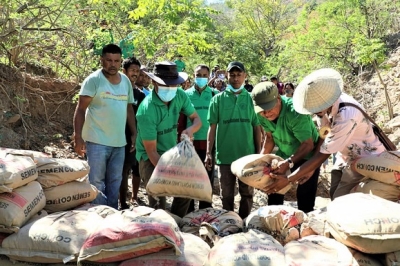 Ministru Obras Publika, Abel Pires, halo lansamentu ba Projetu konservasaun bee no rai hodi minimiza risku inundasaun iha Suku Metiaut, Postu Administrativu Kristu Rei, Munisipiu Dili. Foto:Media MOP.