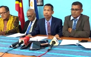 Bankda PD, CNRT ho KHUNTO realiza Konferensia Imprensa hodi kansela desizaun sosa kareta foun ba deputadu sira. segunda (15/09/25). Foto:Kontribuente.