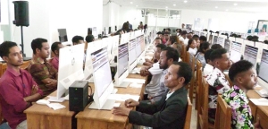 Kandidatura Bolsa Kandidata Ba Faze Daruak na’in 7.567 hahú tuir teste Elektróniku, iha Salaun KFP, Matadoro, Dili, (28/06/24). Foto:INDEPENDENTE/Ivonia.