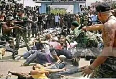 Masakre 12 Novembru, joven barak mak hetan tiru husi militar Indonezia, iha Santa Cruz, Balide, Dili. Foto:Media sosial.