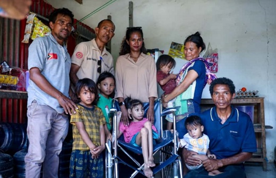 Liras foun Eviana: Kadeira roda husi palasiu