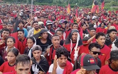 Militante no simpatizantes Partidu FRETILIN iha Komisiu Glenu (30/04). Foto:INDEPENDENTE.