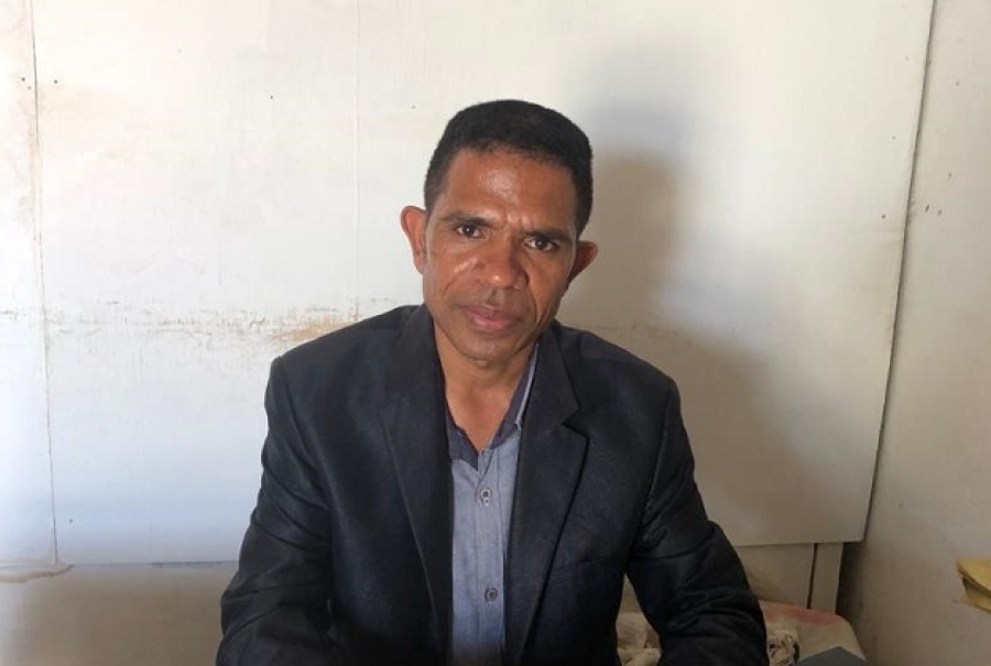 Estudante Ensinu Báziku 3⁰ Siklu Kristal na’in 6 la Partisipa Ezame Pasajen Klase