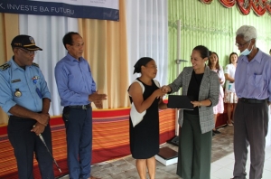 Vise-Ministra Solidariedade Sosiál no Inkluzaun, Chandrawati Signi Verdial hala'o abertura ofisial ba expansaun programa Bolsa da Mãe Jerasaun foun (BdM-JF) etapa daruak iha Munisípiu Vikeke. Foto:Media Gabineti MSSI.