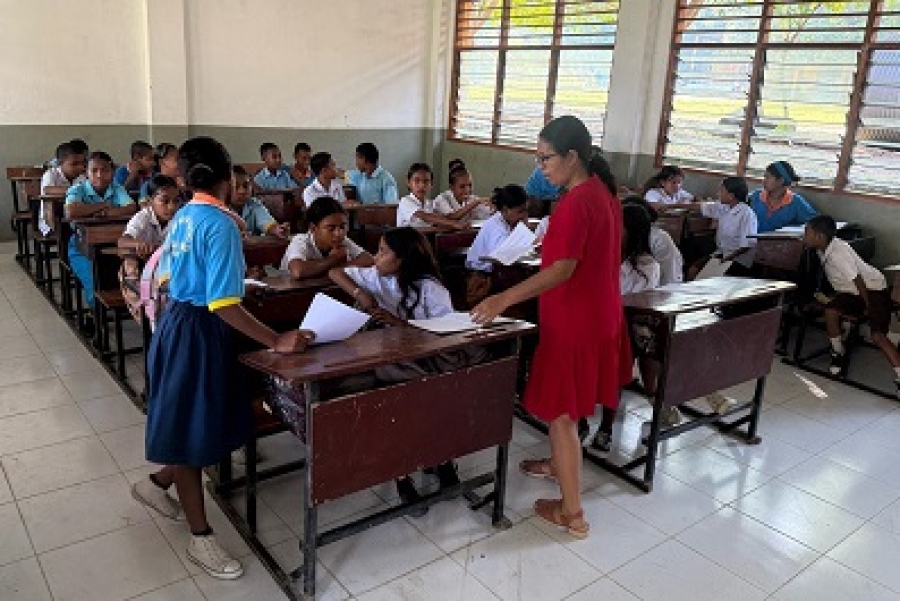 EBC Sergio Vieira de Mello rejista ona profesór reformadu na'in-38