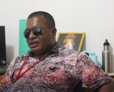 Diretór Ezekutivu Asosiasaun Halibur Defisiénsia Matan Timor-Leste (AHMDTL), Gaspar Afonso. Foto:INDEPENDENTE.