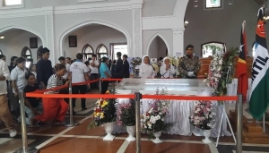 Sarani sira Presta Omenajem ba Maktoban Pe.Domingos Maubere iha Parokia Sagrado Coração de Jesus-Becora,Domingo (18/05). Foto INDEPENDENTE/ Ivonia