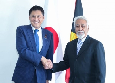 Primeiru Ministru (PM), Kay Rala Xanana Gusmão kaer liman ho Ministru Estadu Negósiu Estranjeiru Japaun, Takei Shunsuke, iha Palasiu Governu, kinta (06/07/23). Foto:INDEPENDENTE.