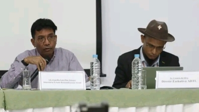 Diretor Ezekutivu ADTL ho Sekretariu Estadu Komunikasaun Sosial sai Orador iha seminariu nasionál hodi promove inkluzaun iha komunikasaun sosial iha Timor-Leste. Iha Salaun Sao Joao Paulo II, Komoro, Dili,, (02/05/24). Foto:INDEPENDENTE.