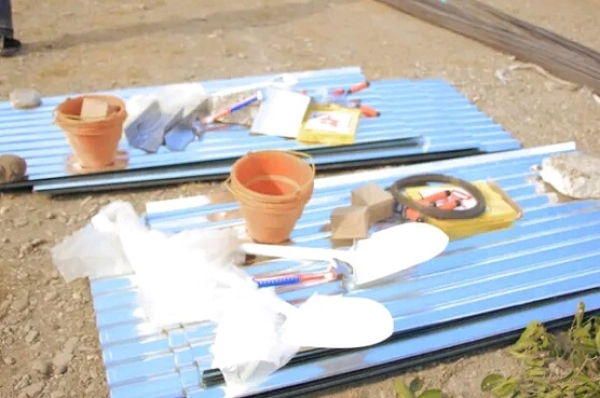 Material Konstrusaun Ne'eb'e Protesaun Sivil Entrega ba Vitima Dezastre Naturais Sira Iha Munisipiu Bobonaro, (14/09/23). Foto:Media Gabinete APC.