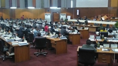 Deputadu CNRT tama hikas plenaria Parlamentu Nasional, ohin tersa (02/6). Foto Aquino Gomes/INDEPENDENTE