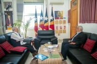 Primeiru-Ministru, Kay Rala Xanana Gusmão hala’o enkontru  Prezidente Repúblika, José Ramos-Horta hodi informa kona-ba programa IX Governu Konstitusionál ne’ebé Bankada Parlamentár fó apresiasaun ho unanimidade. Foto:Media Gabineti PM.