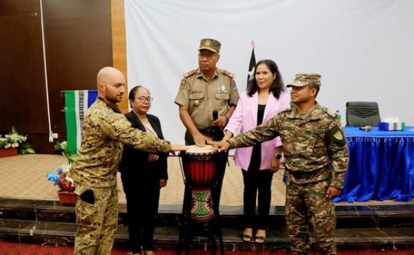 Xefe Estadu-Maiór Jenerál F-FDTL, Tenente Jeneral, Falur Rate Laek ho Parseiru sira lansa serimonia abertura ba Igualdade Jeneru, iha salaun enkontru Kuartel Fatuhada, Dili, foin lalais ne&#039;e. Foto:Media Relasaun Publika F-FDTL.