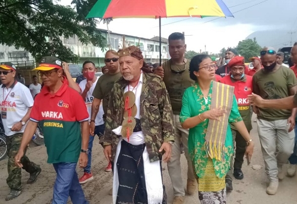 Kandidatu ho numeru sorteiu 8, Lere iha Maliana Vila. Foto Independente