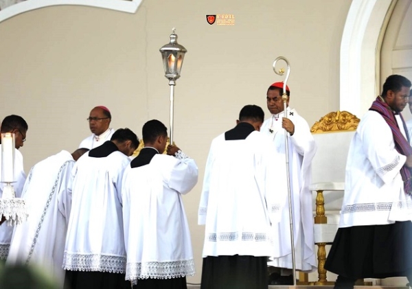 Foto:Sua Eminência Dom Virgilio Kardeal Do Carmo da Silva, sdb, prezide misa tinan ida vizita Santo Papa Francisco nia vizita mai TL. (10/09/25). Foto:Media F-FDTL.