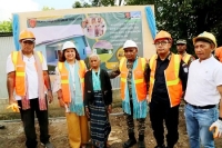FALINTIL Forsa Defeza Timor-Leste lansa fatuk dahuluk ba konstrusaun ‘Uma Esperansa’ ba feto faluk ida iha Aldeia Kuluhun, Suku Fuiluro, Postu Administrativu Lospalos, Munisípiu Lautem, Sesta (01/08). FOTO: media F-FDTL