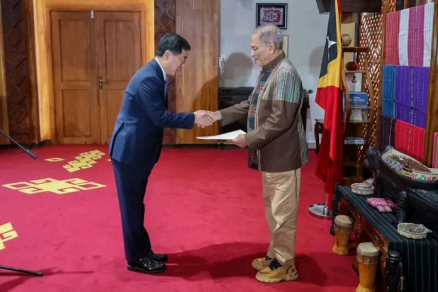 PR Horta simu karta kredensial husi Embaixadór foun Repúblika Korea