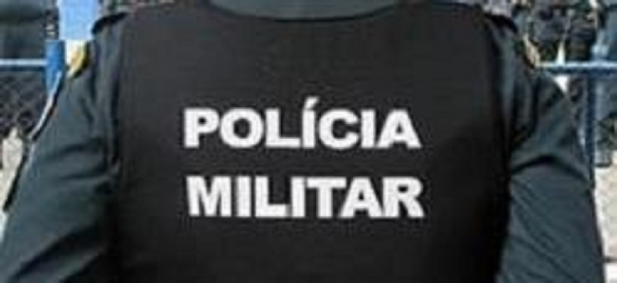 Pessoal Polisia Militár Tiru Joven Ida Kanek