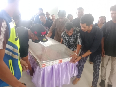 Familia, Komunidade Media,  Konsellu Imprensa, Asosiasaun Jornalista sira simu Mate-isin Jornalista Senior, Otelio Ote iha Aeroportu Internasional Prezidente Nicolau Lobato, Komoro, Kuarta (29/04). FOTO:  Agustino Gama