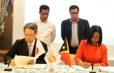 Fundu Nasaun Unidas bá Populasaun asina akordu ho Governu Japaun hodi apoiu  Governu Timor-Leste liu husi Ministériu Saúde (MS) atu estabelese sentru kuidadu emerjensia obstétriku no neonate báziku (KEmON-B) 20 iha Timor-Leste (TL). Foto:Media MS.