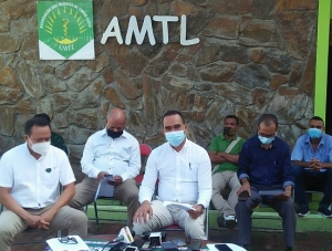 Asosiasaun Profesional Saude Timor-Leste halo Konferensia Imprensa iha Edifisiu AMTL, Bidau Toko-Baru, Dili. Foto:Saturnina/Independenete.
