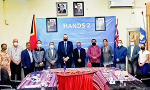 Ministeriu Edukasaun Juventude no Desportu hamutuk ho Governu Nova Zelandia liu husi embaixador iha Timor-Leste selebra akordu hodi implemeta programa HANDS II. Foto:Grigoriu/independente.