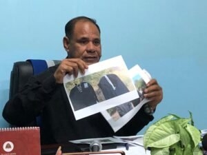 Prezidente Komisaun Reguladóra Arte Marsiál, Octavio da Conceição hatudu hela imajen kona ba membru Organizasaun arte marsial ne&#039;ebe la obedese ba rezolusaun governu nian. (17/06/25). Foto:INDEPENDENTE
